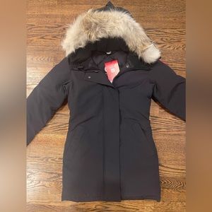 SOLD!! NWT Canada Goose- Victoria Parka XXS